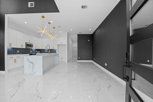 7323 Bastogne Road, Houston, TX 77033