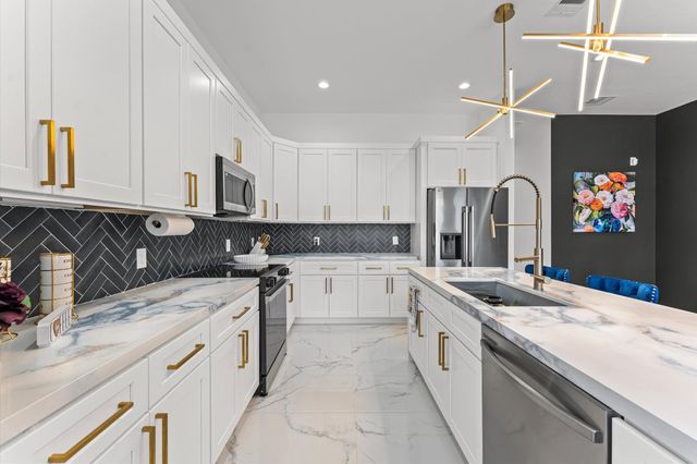 7323 Bastogne Road, Houston, TX 77033