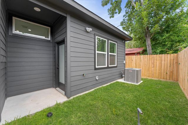 7323 Bastogne Road, Houston, TX 77033