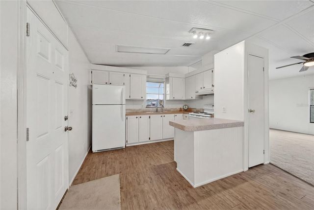 409 VILLAGE CIRCLE SW, Winter Haven, FL 33880