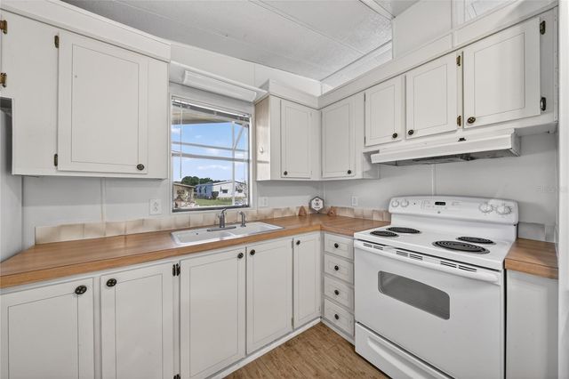 409 VILLAGE CIRCLE SW, Winter Haven, FL 33880