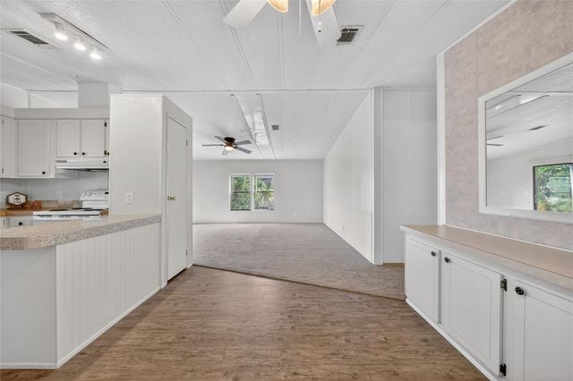 409 VILLAGE CIRCLE SW, Winter Haven, FL 33880