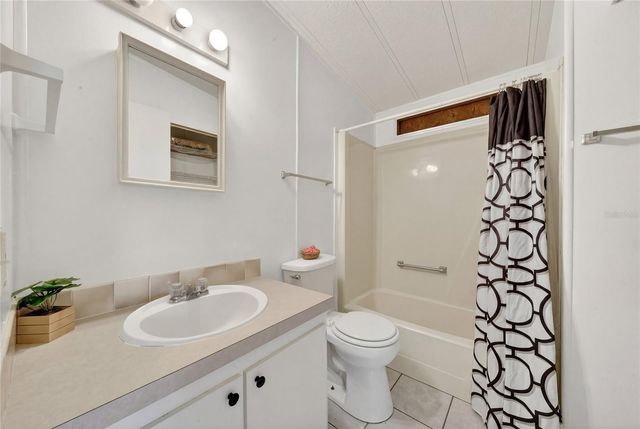 409 VILLAGE CIRCLE SW, Winter Haven, FL 33880