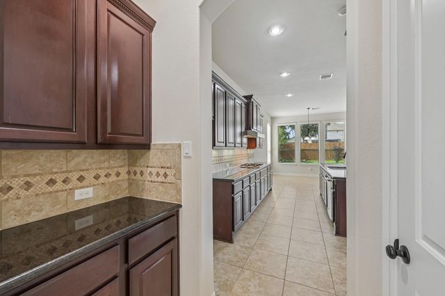 13909 N Lake Branch Lane, Houston, TX 77044
