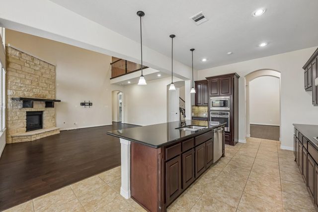 13909 N Lake Branch Lane, Houston, TX 77044