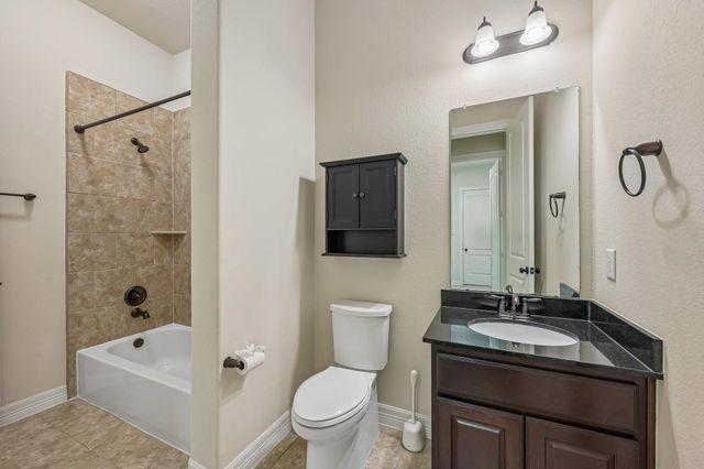 13909 N Lake Branch Lane, Houston, TX 77044