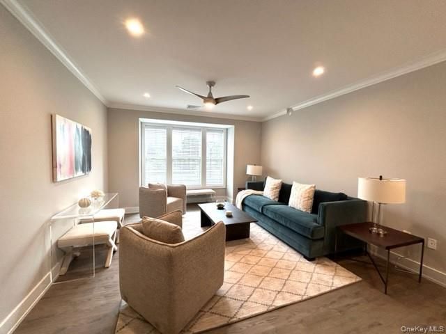 75 Circle Drive 89-207, Central Islip, NY 11722