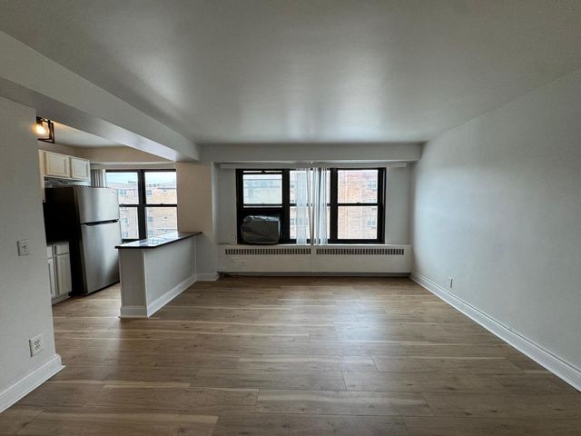 6118 N Sheridan Road 410, Chicago, IL 60660