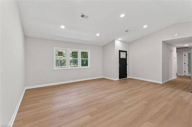 7396 Birch Island RD, Wakefield, VA 23888