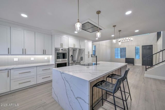 7514 W ENCINAS Lane, Phoenix, AZ 85043