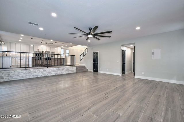 7514 W ENCINAS Lane, Phoenix, AZ 85043