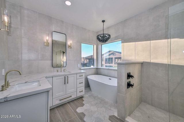 7514 W ENCINAS Lane, Phoenix, AZ 85043