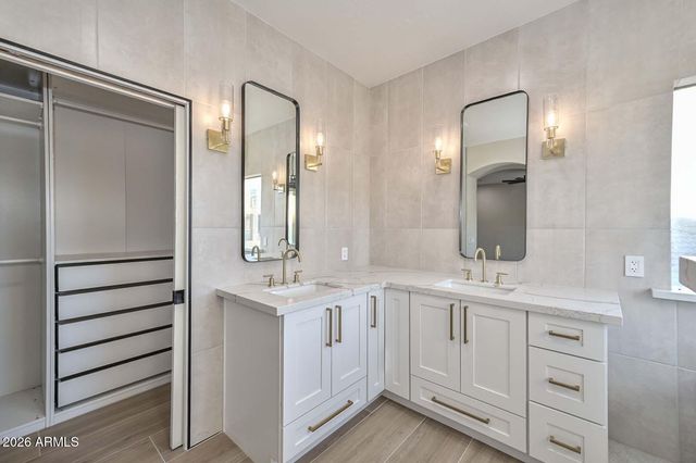 7514 W ENCINAS Lane, Phoenix, AZ 85043