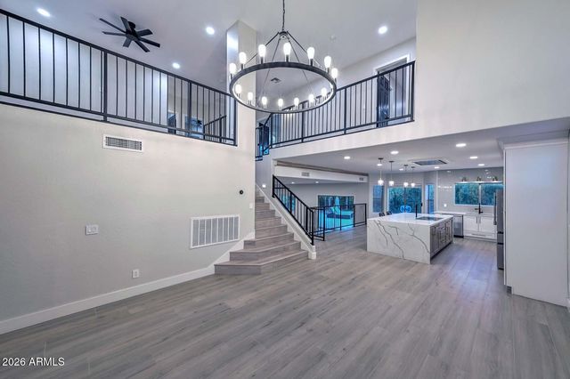 7514 W ENCINAS Lane, Phoenix, AZ 85043