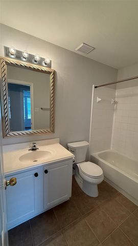 35 Ledgestone Pl, Spring, TX 77382