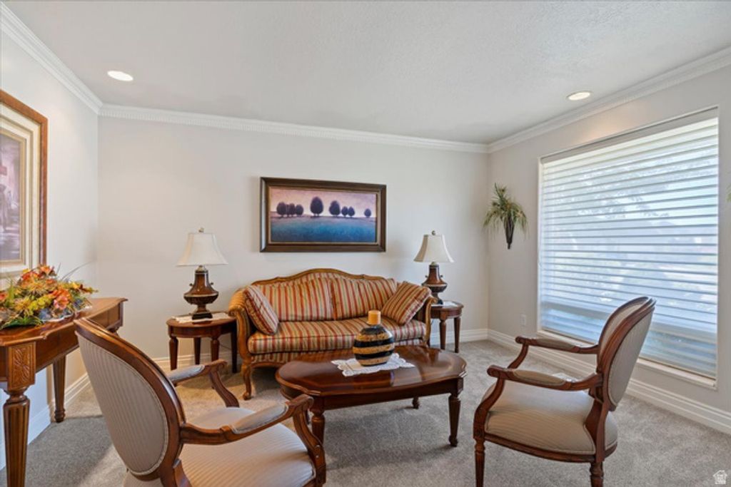 Image 8 of property listing at 1924 N 2000 E, Layton, UT 84040