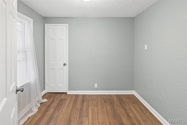 2005 N Hanley Road, Hanley Hills, MO 63114