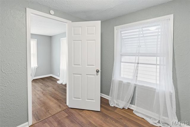 2005 N Hanley Road, Hanley Hills, MO 63114