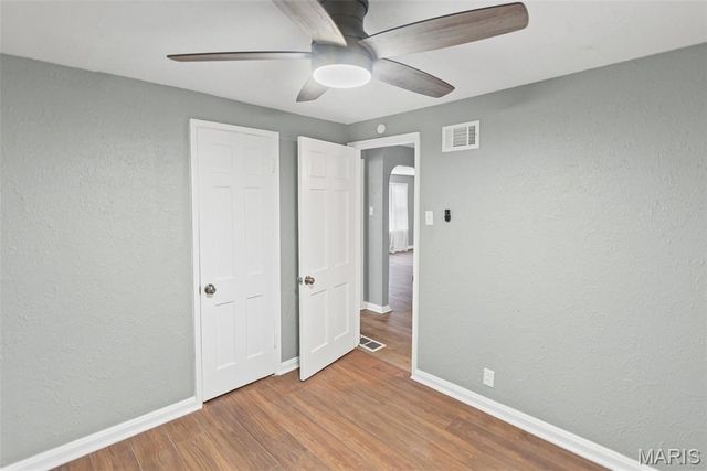 2005 N Hanley Road, Hanley Hills, MO 63114