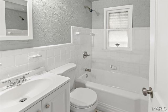 2005 N Hanley Road, Hanley Hills, MO 63114