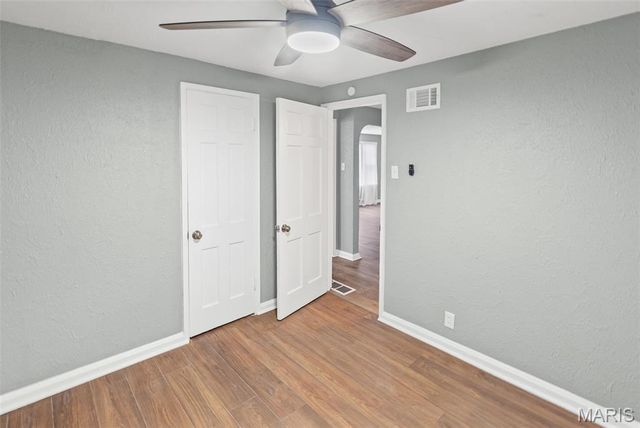 2005 N Hanley Road, Hanley Hills, MO 63114