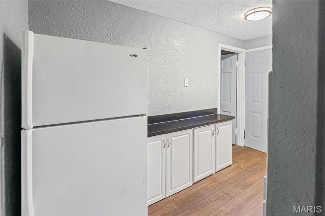 2005 N Hanley Road, Hanley Hills, MO 63114