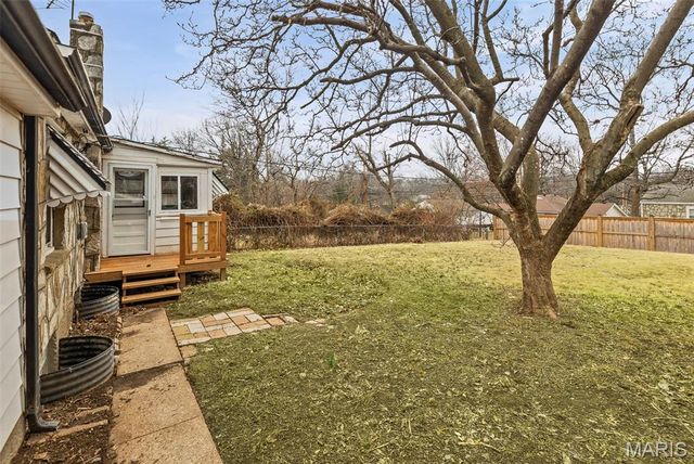 2005 N Hanley Road, Hanley Hills, MO 63114