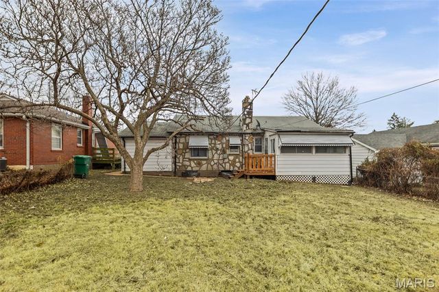 2005 N Hanley Road, Hanley Hills, MO 63114