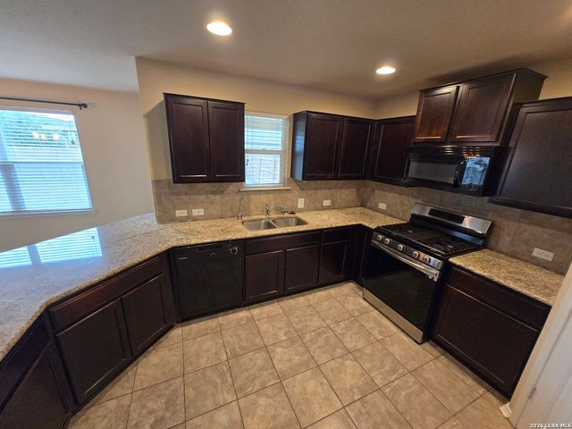 6114 Hackberry Pond, San Antonio, TX 78244