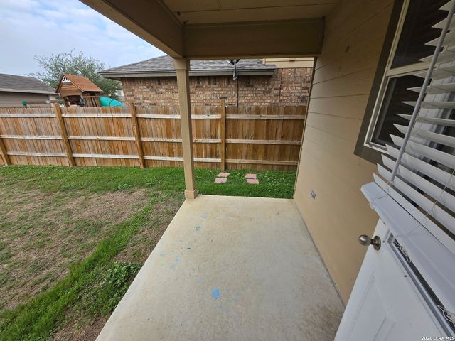6114 Hackberry Pond, San Antonio, TX 78244