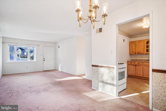 1827 OLMSTEAD DR, Falls Church, VA 22043