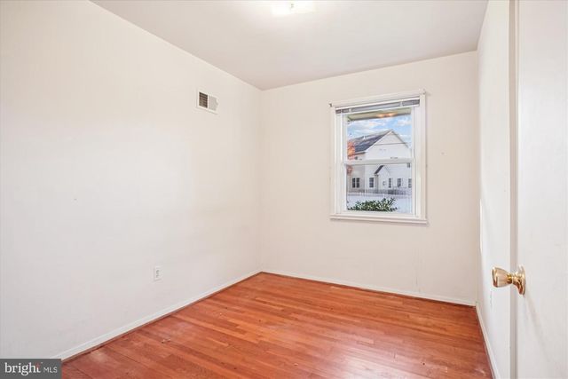 1827 OLMSTEAD DR, Falls Church, VA 22043