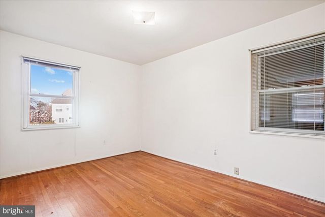 1827 OLMSTEAD DR, Falls Church, VA 22043