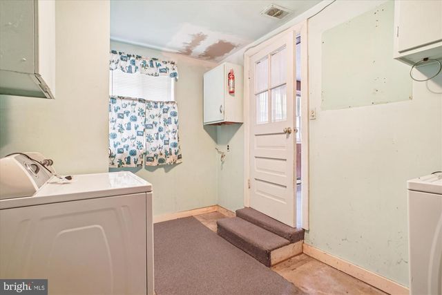 1827 OLMSTEAD DR, Falls Church, VA 22043