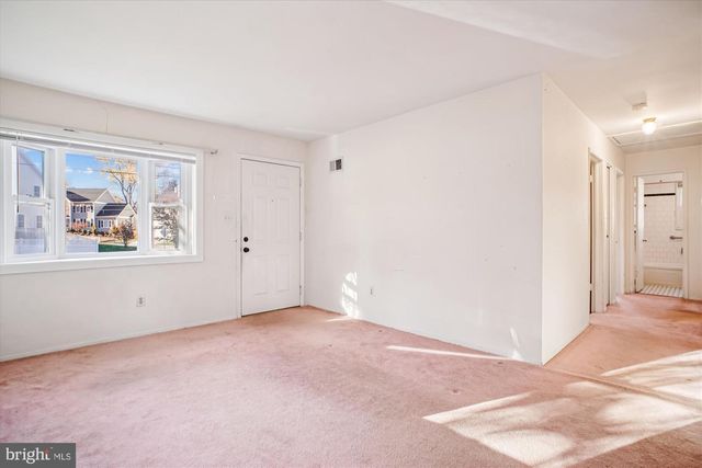 1827 OLMSTEAD DR, Falls Church, VA 22043