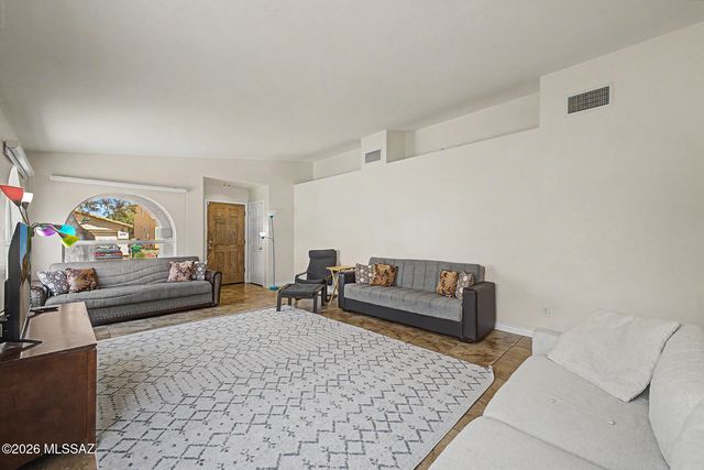 3545 W Camino De Talia, Tucson, AZ 85741