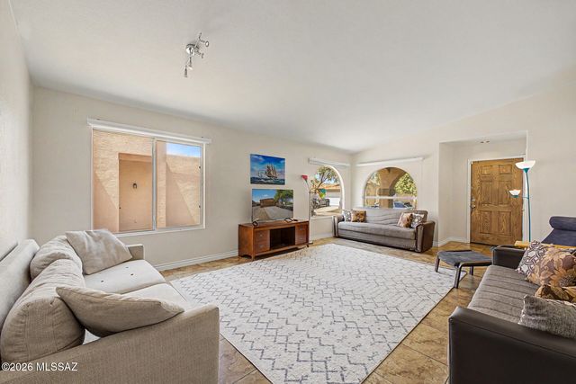 3545 W Camino De Talia, Tucson, AZ 85741