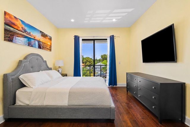 3090 SW 17th Street, Miami, FL 33145