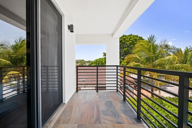 3090 SW 17th Street, Miami, FL 33145