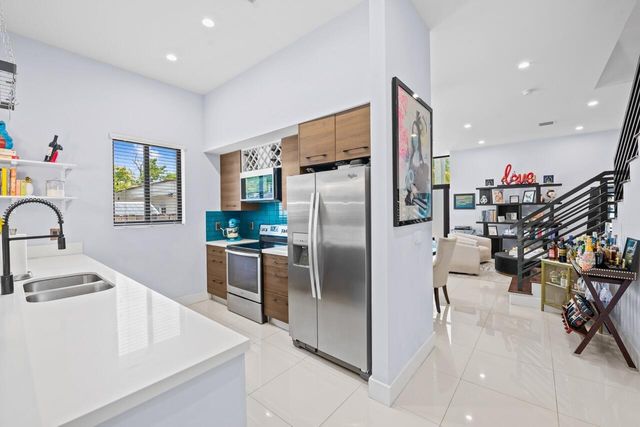 3090 SW 17th Street, Miami, FL 33145