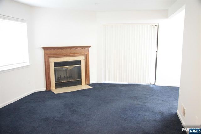 3801 Mark Twain Way, Mahwah, NJ 07430