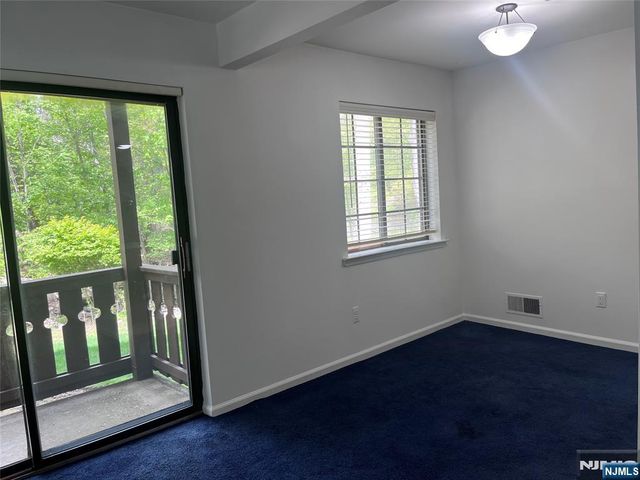 3801 Mark Twain Way, Mahwah, NJ 07430