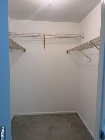 3801 Mark Twain Way, Mahwah, NJ 07430