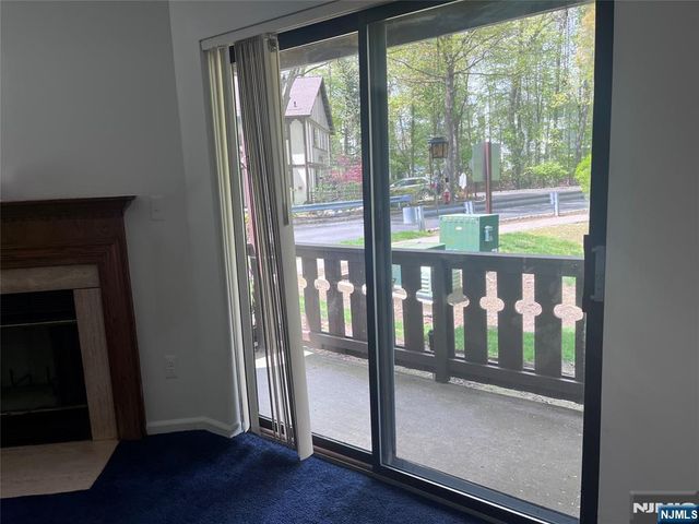 3801 Mark Twain Way, Mahwah, NJ 07430
