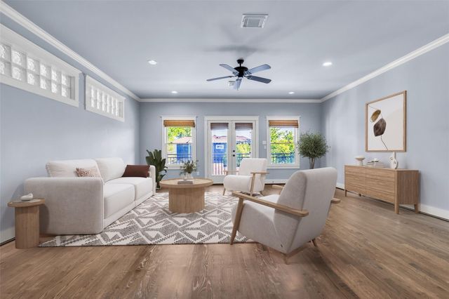 236 E Woodland Street, Houston, TX 77009