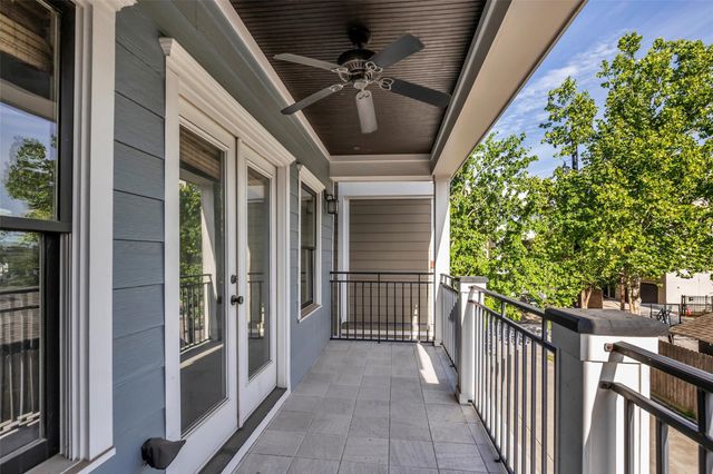 236 E Woodland Street, Houston, TX 77009