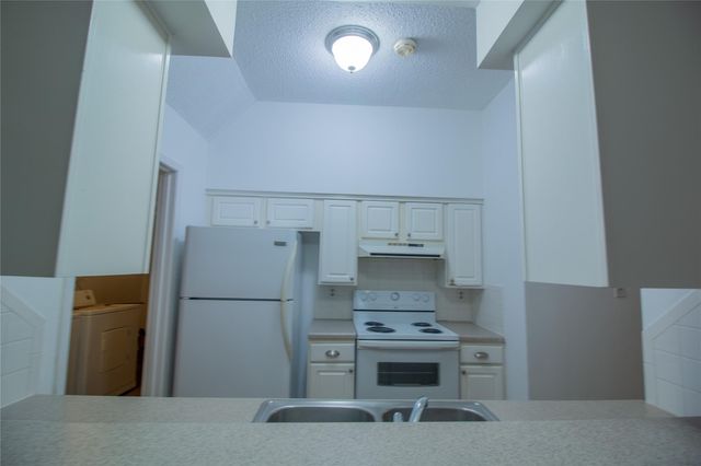 709 Castle Ridge RD D, Austin, TX 78746