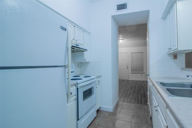 709 Castle Ridge RD D, Austin, TX 78746