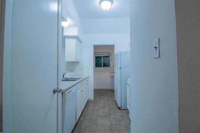 709 Castle Ridge RD D, Austin, TX 78746