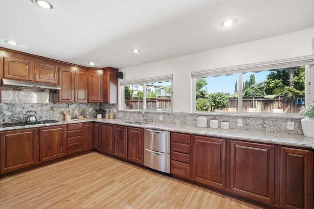 Image 8 of property listing at 6052 Ashburton Drive, San Jose, CA 95123